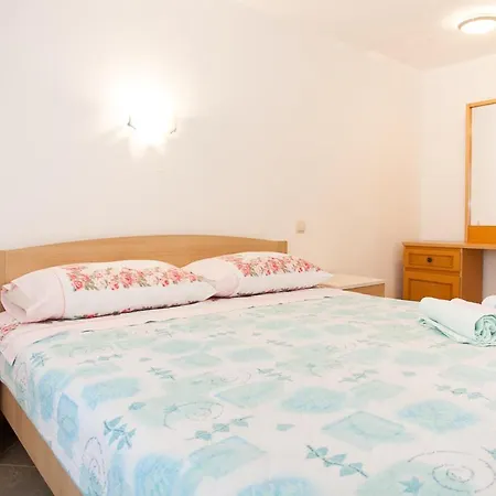 Apartment Melita Krk Town